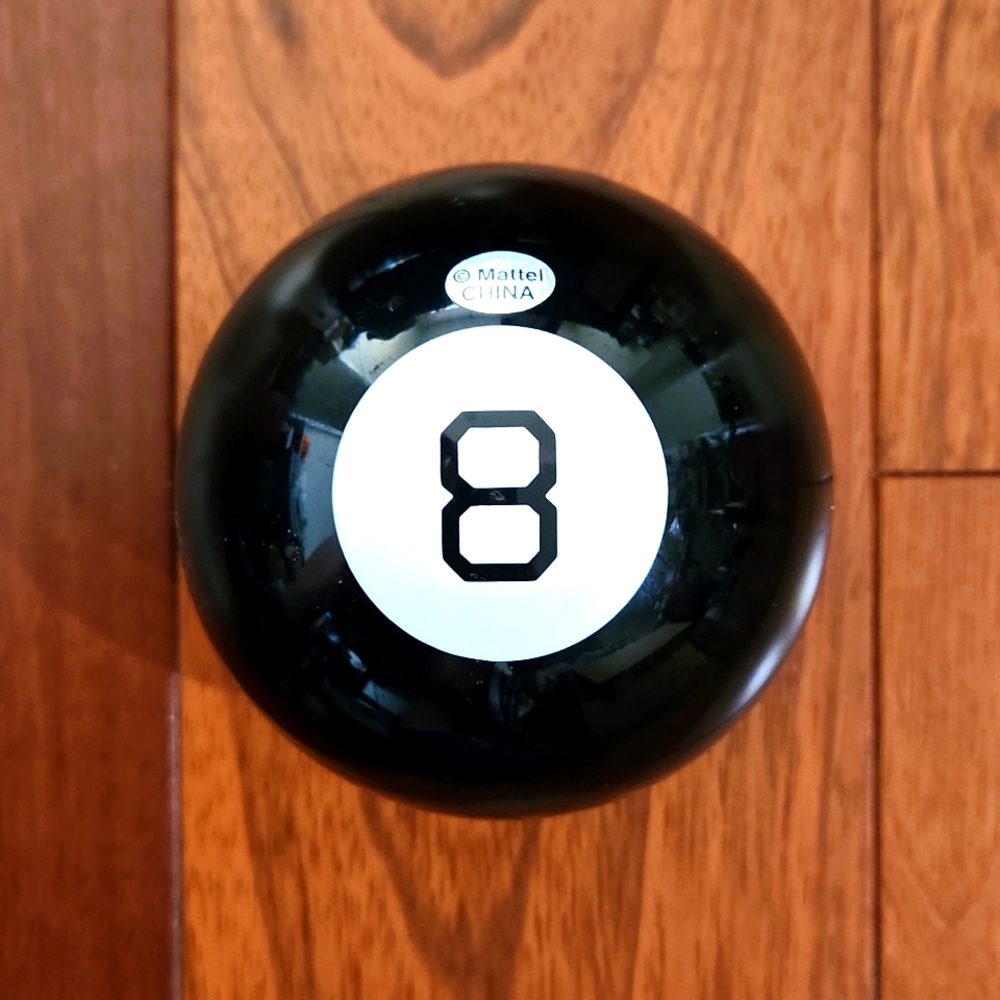 🔴Black Magic 8 Ball. One size.